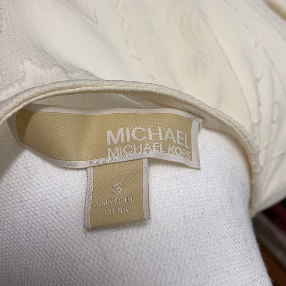 Michael Kors Textured Cream Blouse Size Small - Picture 6 of 8
